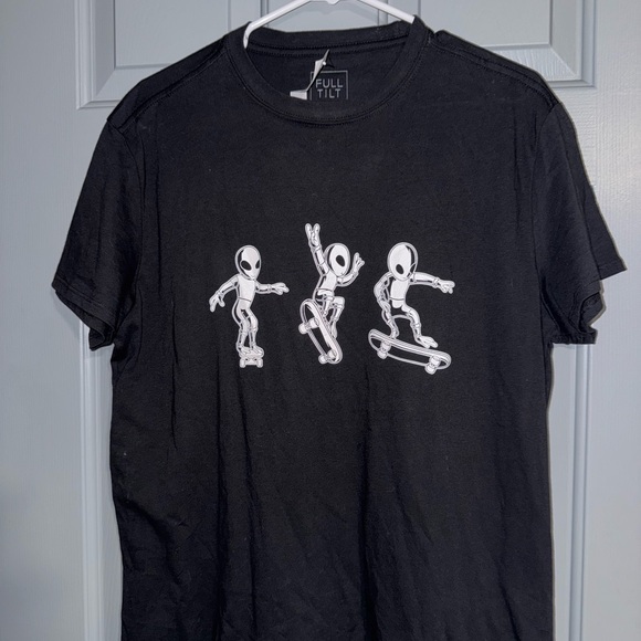 Full Tilt Charcoal Tee - Picture 1 of 2